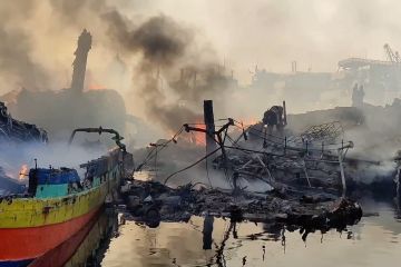 Kebakaran di Pelabuhan Kota Tegal, setidaknya 51 kapal hangus