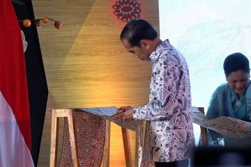 Presiden ajak pelaku industri batik manfaatkan pertumbuhan ekonomi