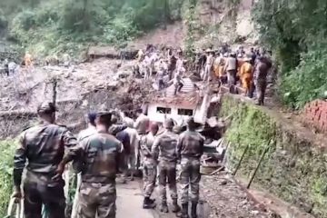 Banjir dan longsor di Pradesh India, 21 orang tewas