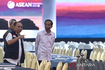 Presiden tinjau media center KTT ke-43 ASEAN