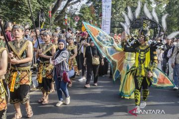 2.097 peserta dari seluruh Jabar meriahkan Karnaval WJF 2023