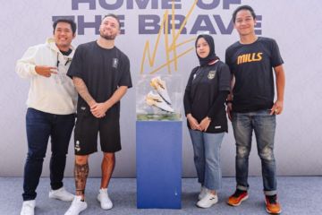 Mills dan Marc Klok kolaborasi luncurkan sepatu Astro Spartan MK