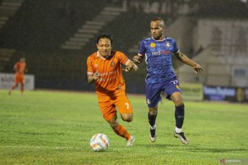FOTO - Persiraja Bantai PDRM FC Malaysia Skor 4-0