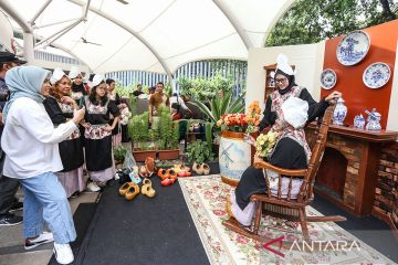 Pasar Belanda di Erasmus Huis