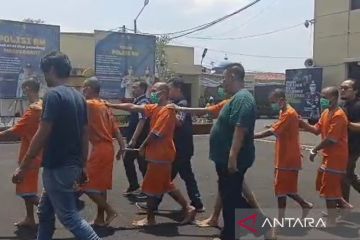 Polres Cianjur bekuk enam pelaku pencurian puluhan ekor kambing