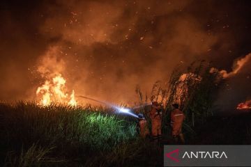 Upaya pemadaman kebakaran lahan di Ogan Ilir