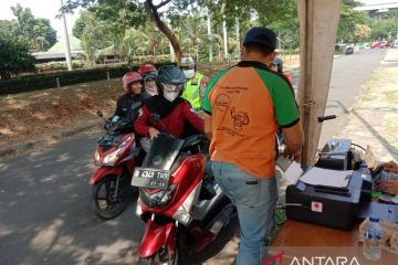 Polres Jaktim-DLH DKI uji emisi kendaraan di Taman Mini