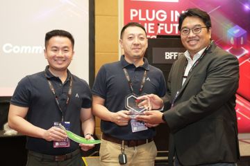 AHA Commerce raih gelar partner of the year