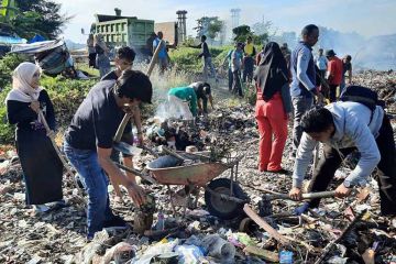 Ribuan relawan pungut sampah peringati WCD 2023 di Aceh Selatan