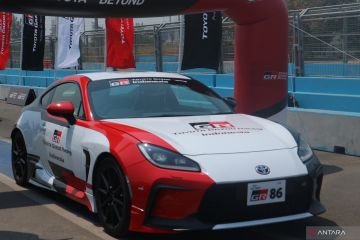 Impresi jajal Toyota GR86 modifikasi GR Garage di sirkuit balap