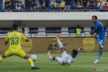 Persib kalahkan Persikabo