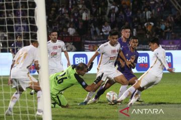 Drama lima gol warnai kemenangan Persija Jakarta atas PSM Makassar