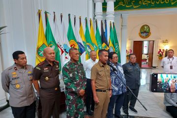 Cadangan beras Jawa Barat diklaim aman