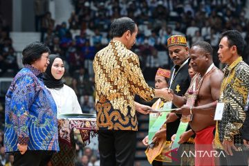 Presiden Jokowi ajak nelayan tanam mangrove di pesisir