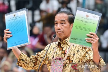 Jokowi ingatkan SK Perhutanan Sosial bisa dicabut jika tidak produktif