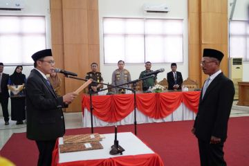 Ketua DPRD Luwu lantik PAW Suleman Sych Butuh
