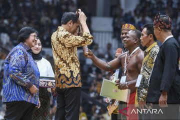 Presiden bagikan SK Hutsos dan TORA di Festival LIKE