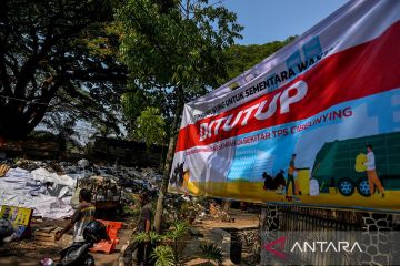 Sampah menumpuk dampak kebakaran TPA Sarimukti