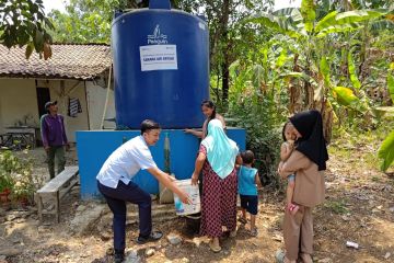 Peruri salurkan bantuan air bersih ke lokasi terdampak kekeringan