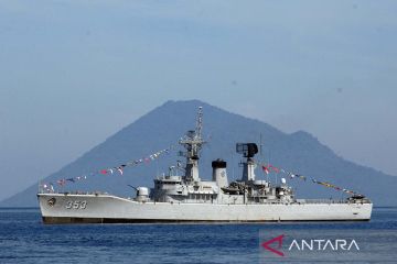 Parade kapal perang TNI AL