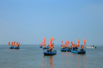 China sambut musim panen kepiting air tawar di Danau Yangcheng
