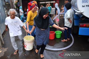 Pengamat: Pemprov DKI perlu bangun waduk tempat penampungan air