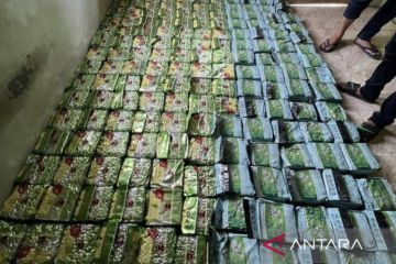 Polisi temukan 165 kg sabu di Aceh Barat, dua nelayan ditangkap