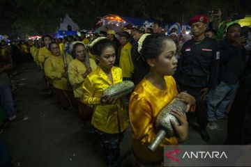 Keraton Kanoman gelar tradisi Panjang Jimat peringati Maulid Nabi