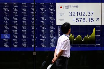 Penawaran saham Tokyo melonjak saat perusahaan Jepang efisiensi modal