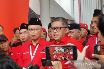 Hasto: Gibran sudah lapor ke PDIP soal dipinang jadi cawapres Prabowo