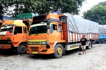 Kalsel targetkan percepatan kebijakan larangan truk muatan berlebih