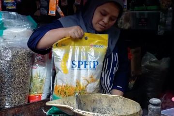 Bulog Madiun masih pasok stok beras SPHP demi intervensi harga pasar
