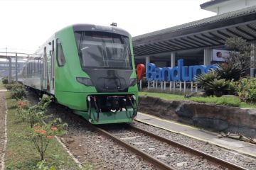 Kereta pengumpan disiapkan untuk Kereta Cepat Jakarta-Bandung