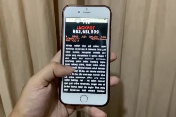 Menkominfo minta OJK blokir ratusan rekening terlibat judi online