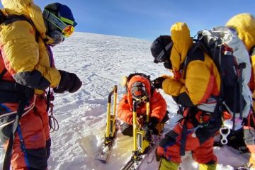 Tim ekspedisi China capai puncak Gunung Cho Oyu untuk penelitian