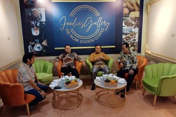 Wali Kota Surabaya: Bekerja tak harus di kantor