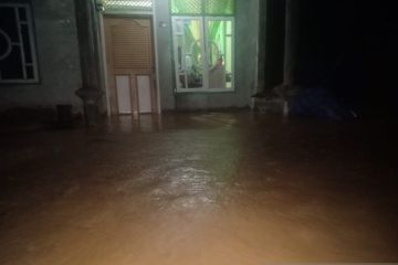 Hujan lebat, 14 desa di Simeulue Aceh terendam banjir satu meter