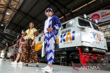 Fashion Batik on The Train and Station