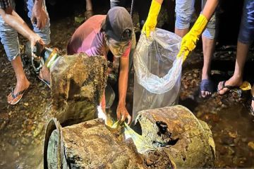 Polisi uji DNA tulang manusia yang ditemukan tercor dalam drum di Aceh