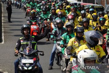 Unjuk rasa pengemudi ojek daring tuntut penyesuaian tarif