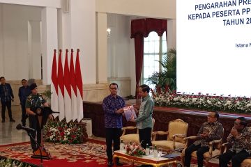 Jokowi ingatkan jangan terkena kolonialisme modern dari barang impor
