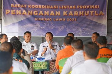 Satgas bersama Jatim-Jateng padamkan karhutla Gunung Lawu