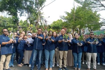 Indonesia Re menanam 8.100 pohon atasi polusi udara Jakarta