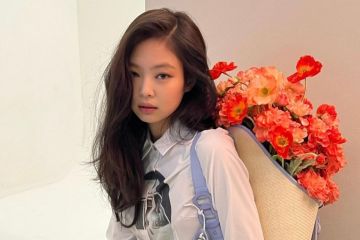 Lirik lagu "Handlebars", kolaborasi terbaru Jennie dan Dua Lipa