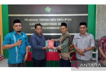 BWA serahkan 1.000 Al Quran pada Kemenag Bolmut