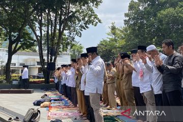 Pemkot Bandung gelar shalat istisqa bersama ASN