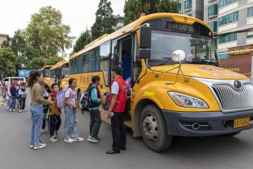 Lintas China: Bus sekolah hadirkan perjalanan yang aman dan mudah
