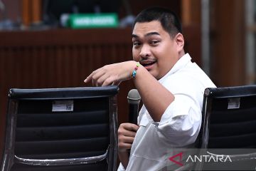 Dito Ariotedjo bantah terima titipan uang Rp27 miliar