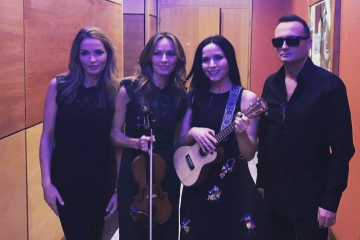 Ravel Entertainment ungkap alasan The Corrs tampil jam 9 malam