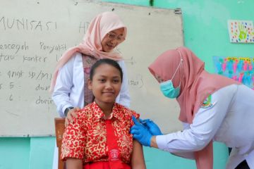 Banyuwangi gencarkan vaksinasi HPV bagi siswi SD cegah kanker serviks